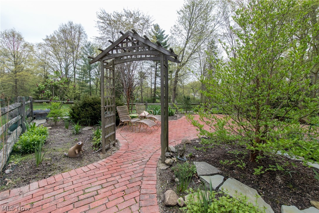 Moreland Hills - Residential