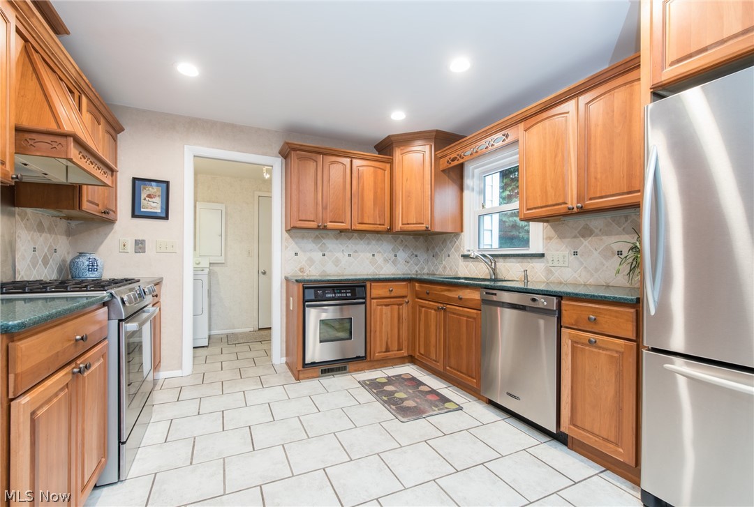 Moreland Hills - Residential