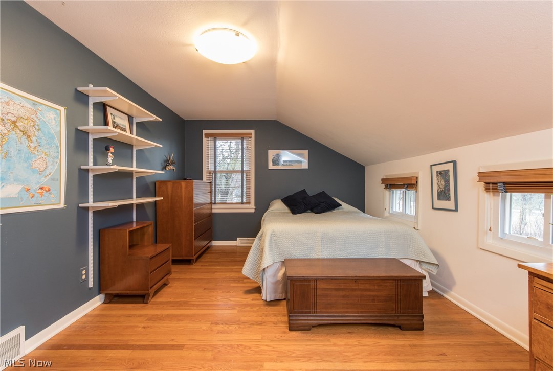 Moreland Hills - Residential