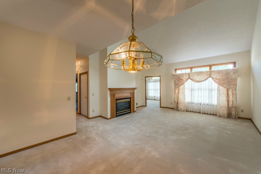 Villas At London Square Condo - Residential