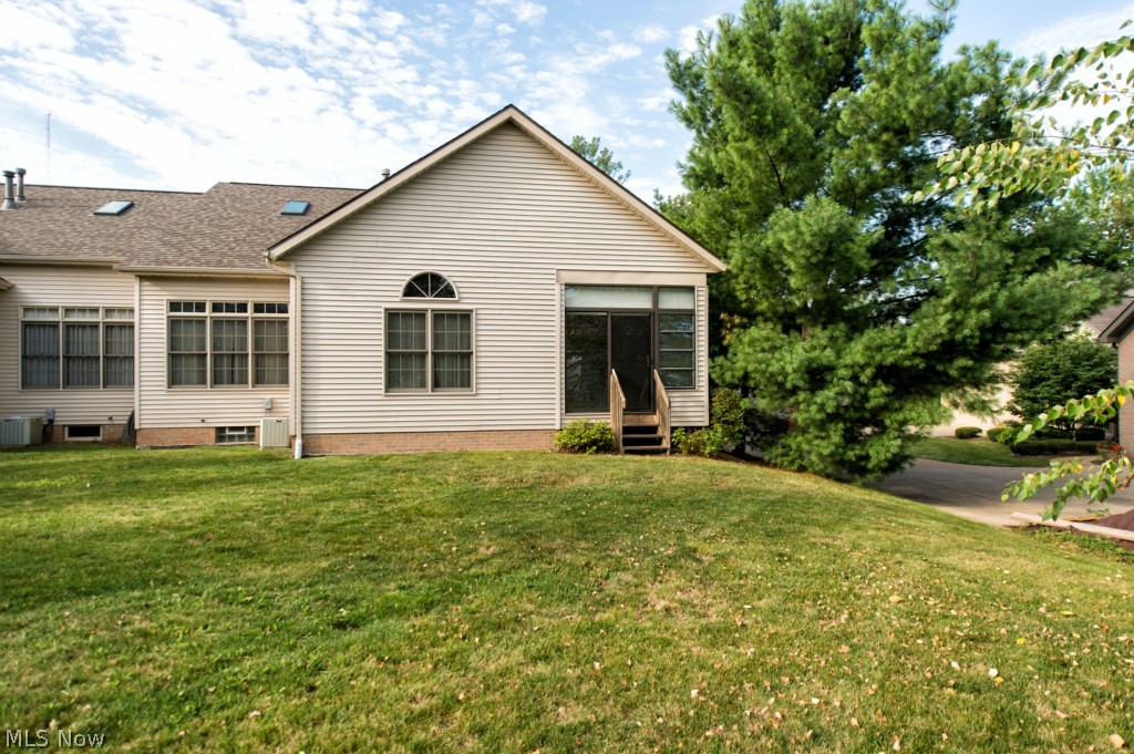 Villas At London Square Condo - Residential