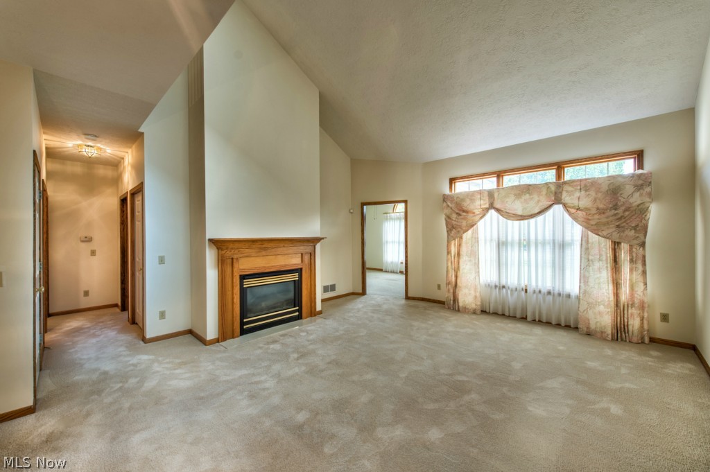 Villas At London Square Condo - Residential