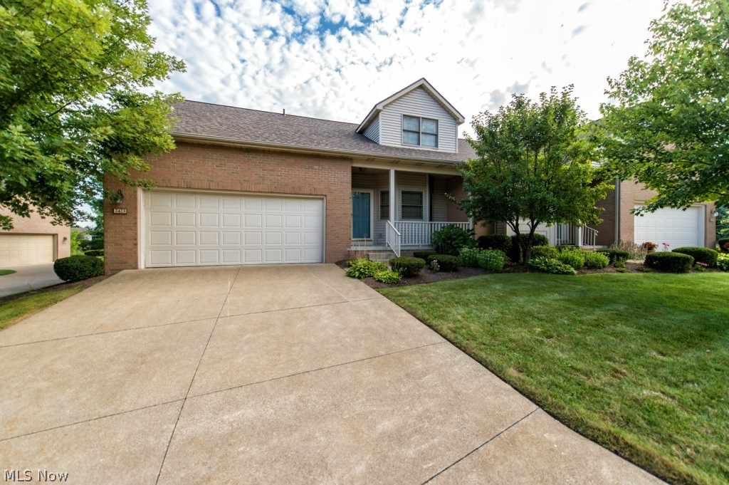 Villas At London Square Condo - Residential