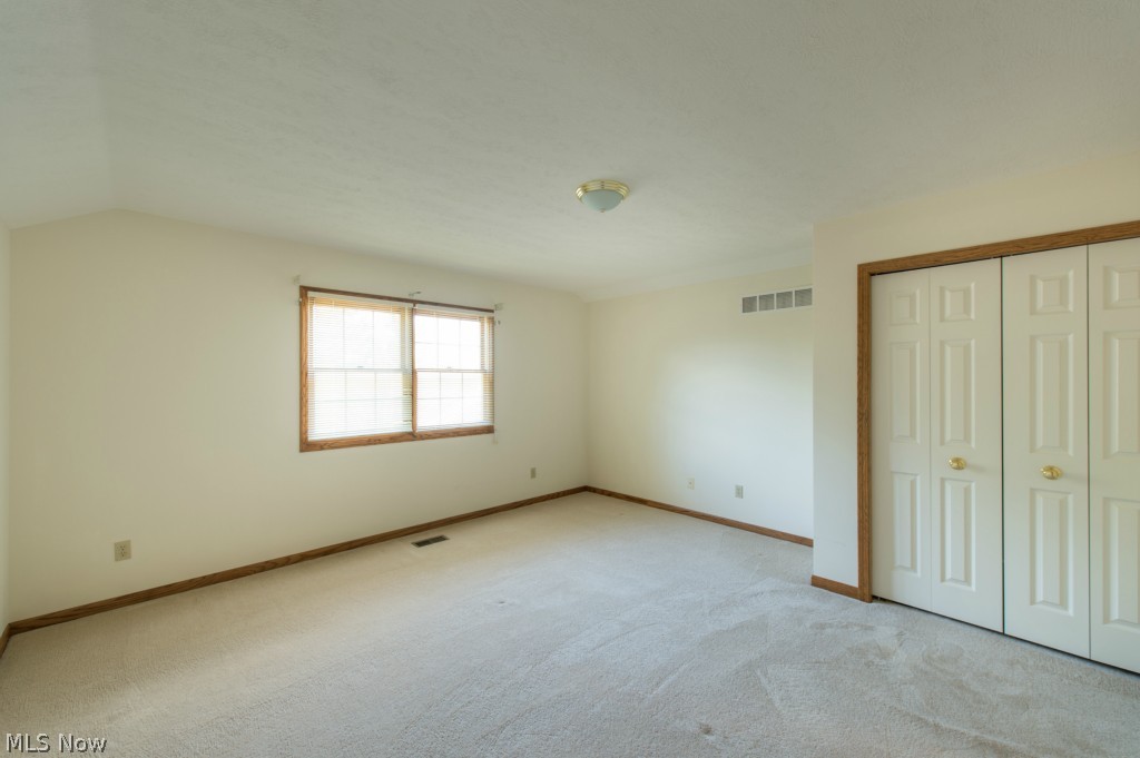 Villas At London Square Condo - Residential