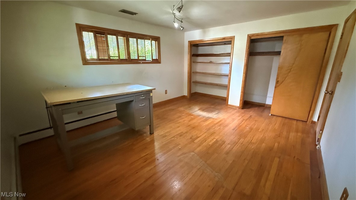 34200-Niles City - Residential