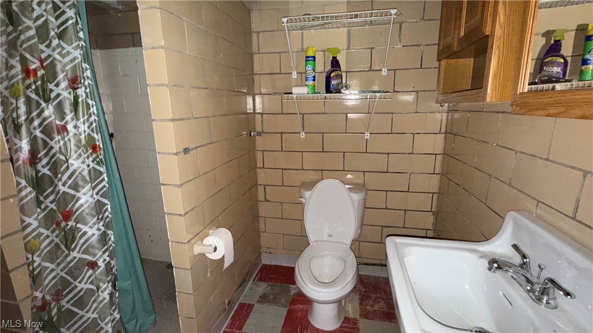 34200-Niles City - Residential