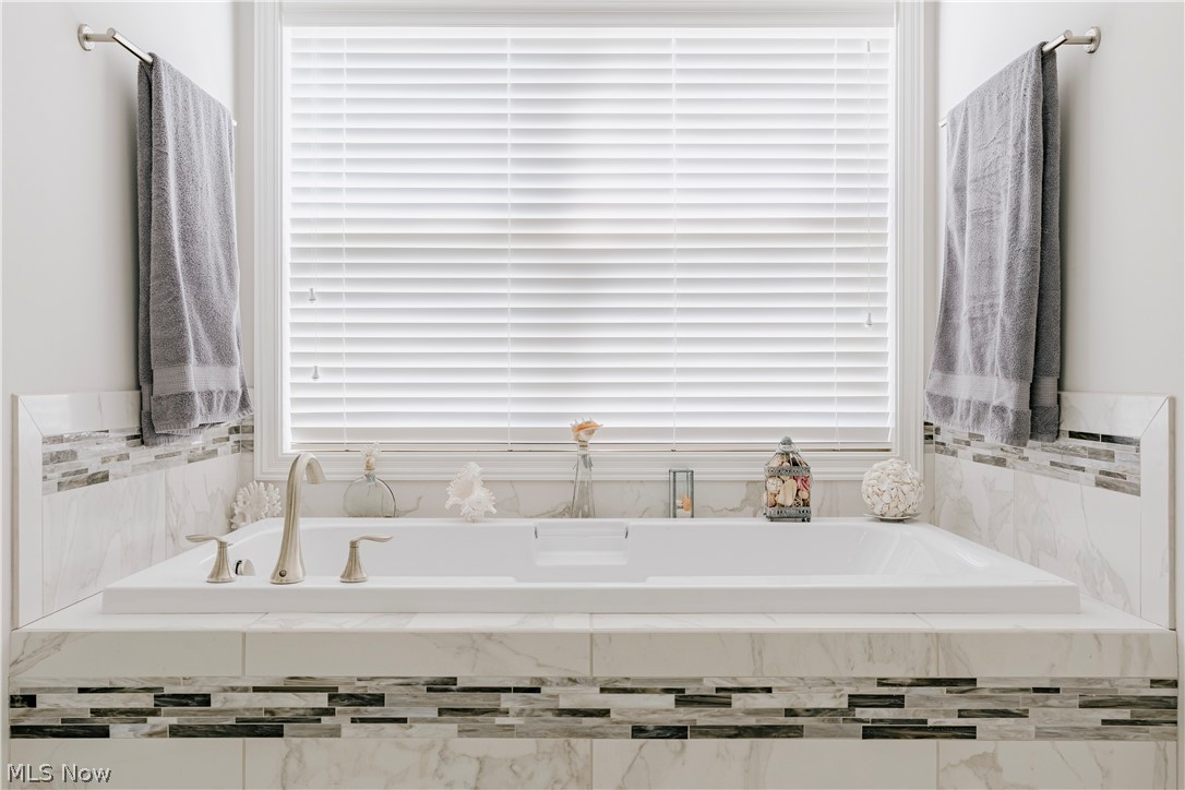 Sterling Lakes Pepper Pike Sub 8 - Residential