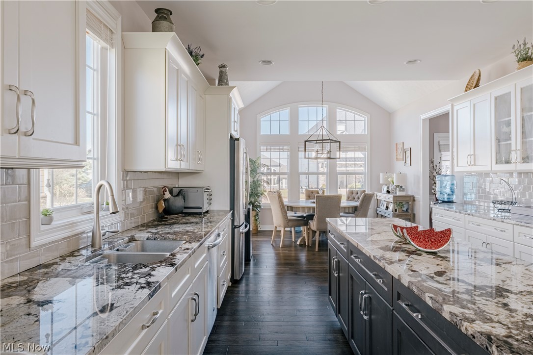 Sterling Lakes Pepper Pike Sub 8 - Residential