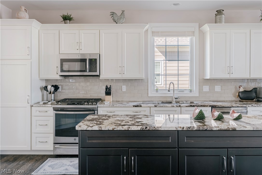 Sterling Lakes Pepper Pike Sub 8 - Residential