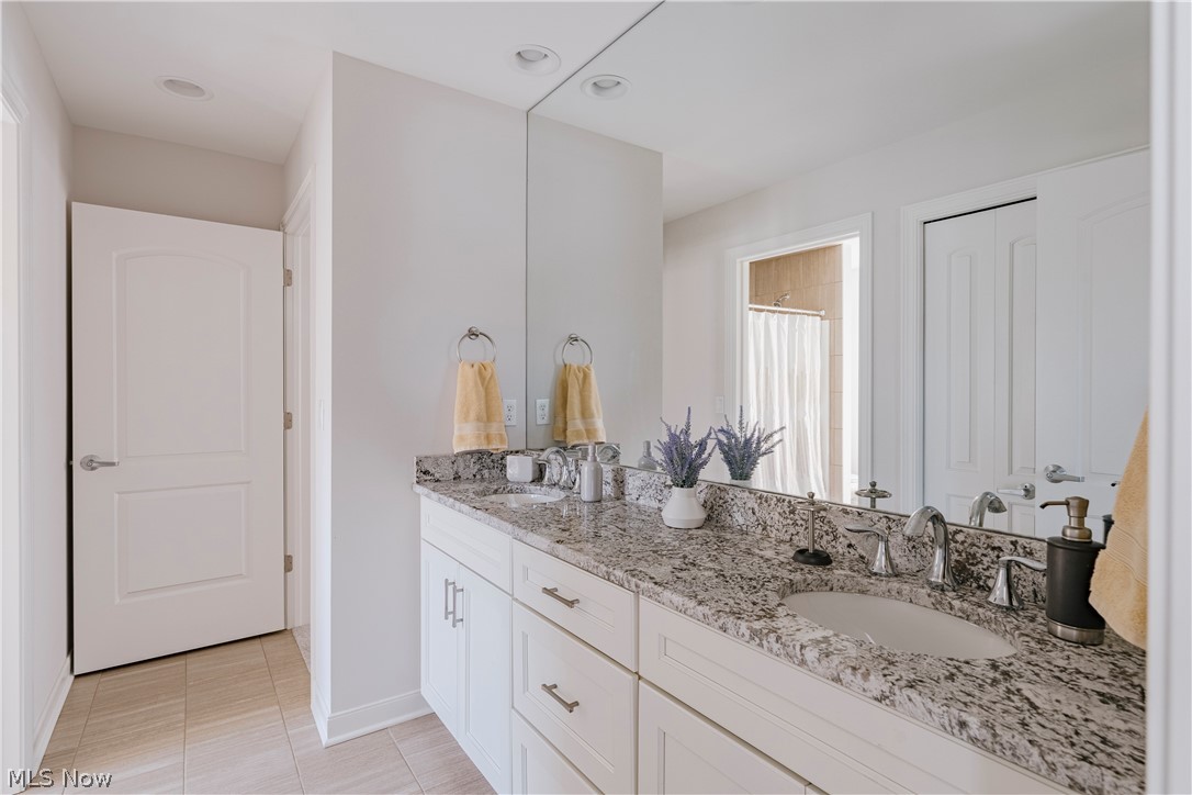 Sterling Lakes Pepper Pike Sub 8 - Residential