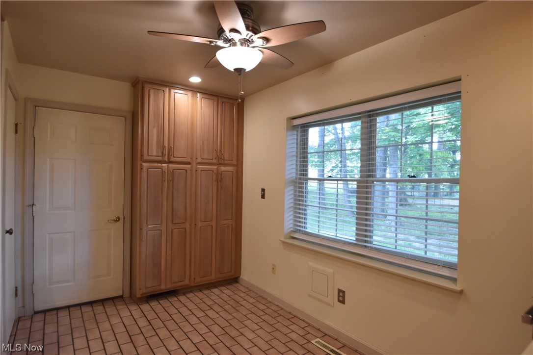 Forest Huntington Woods Condo - Residential