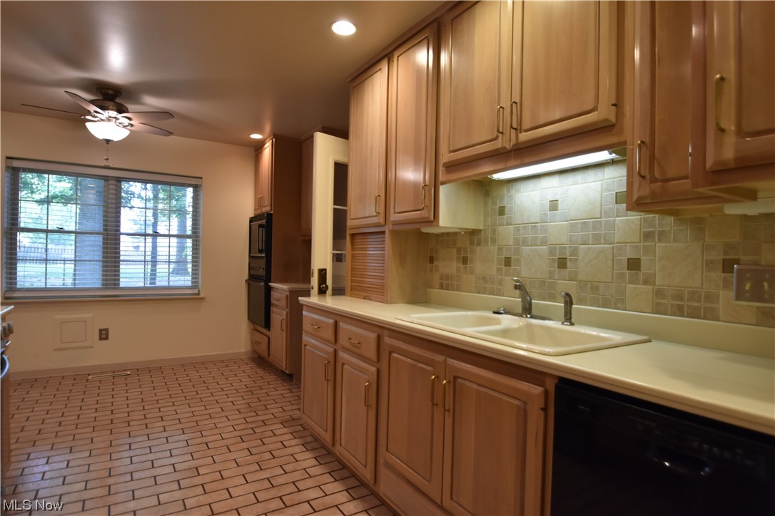 Forest Huntington Woods Condo - Residential