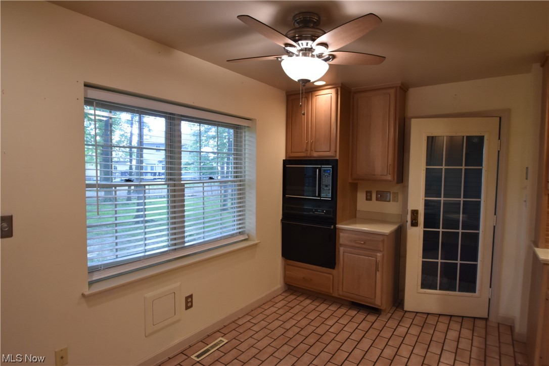 Forest Huntington Woods Condo - Residential