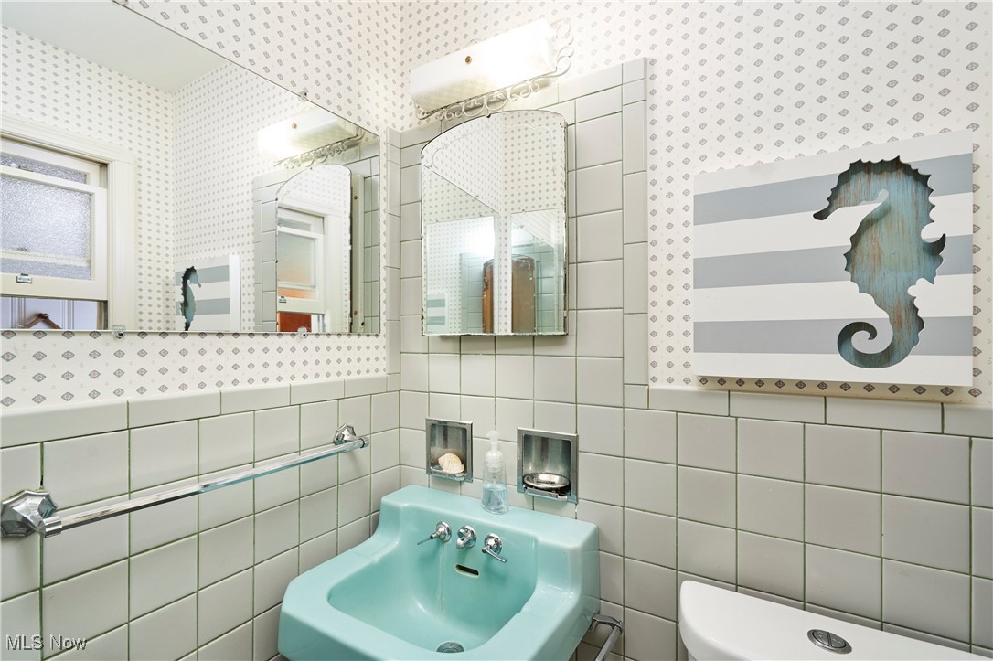 2319 Chatham Road, Akron, Ohio image 13