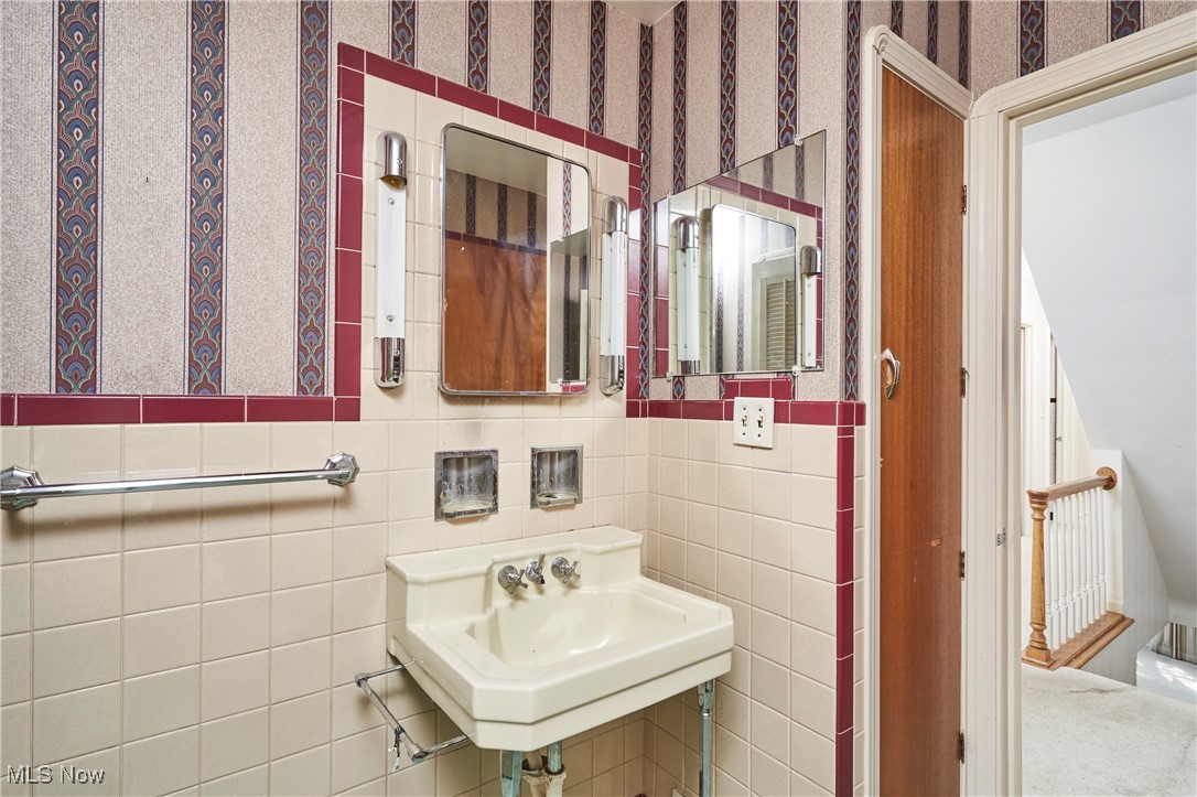 2319 Chatham Road, Akron, Ohio image 21