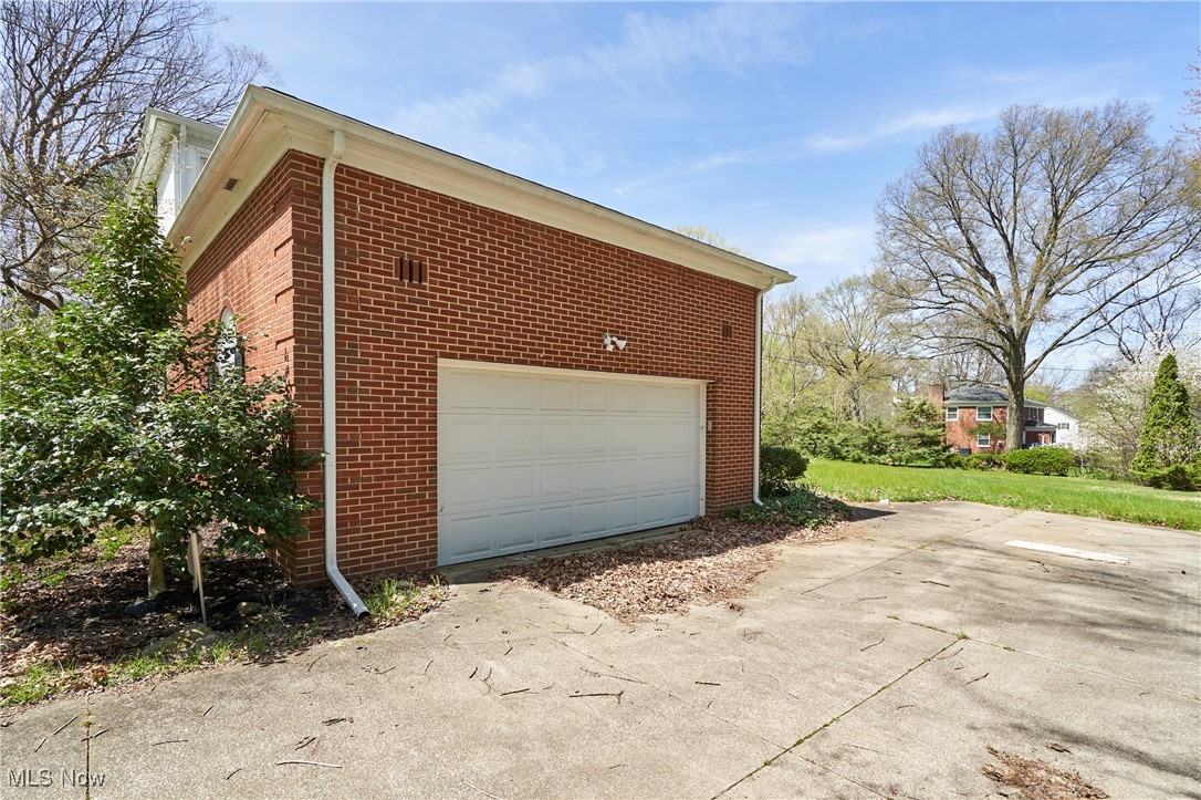 2319 Chatham Road, Akron, Ohio image 28