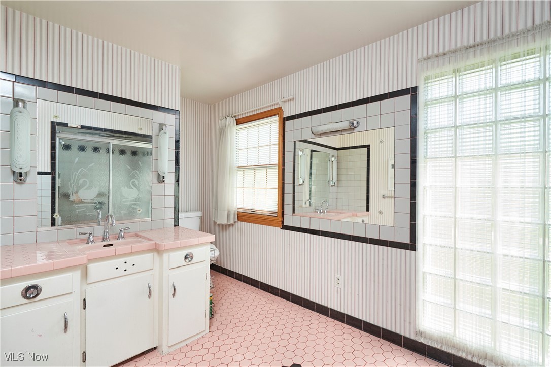 2319 Chatham Road, Akron, Ohio image 18