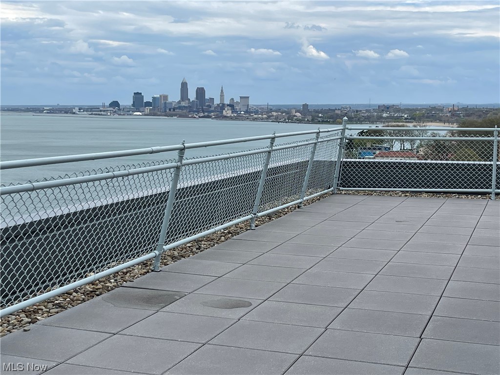 Lake House - Residential