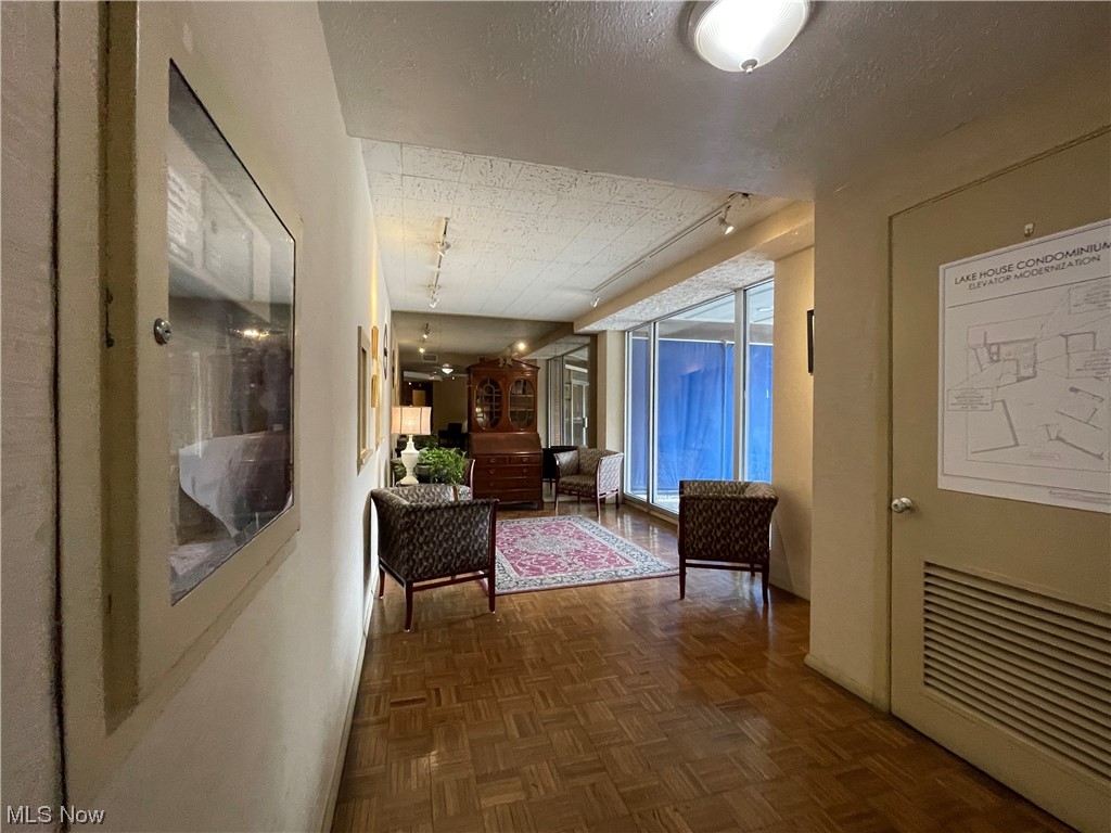 Lake House - Residential