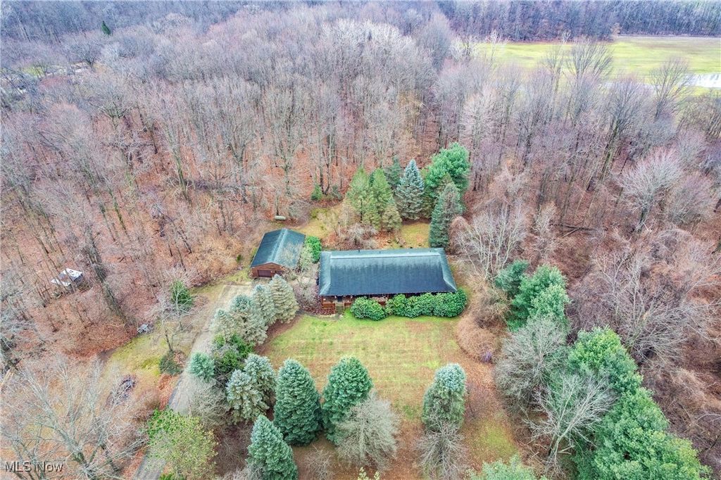 Photo of 49215 Whittlesey Road, Amherst, OH 44001 (MLS # 5179706)