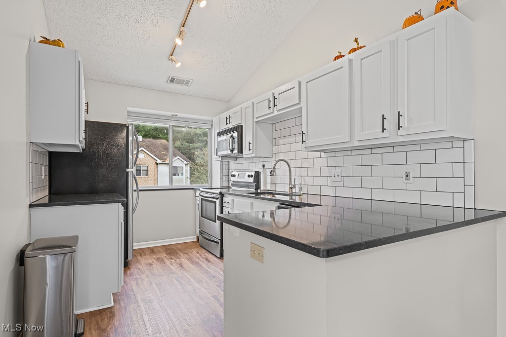 Village/Pointe West - Residential