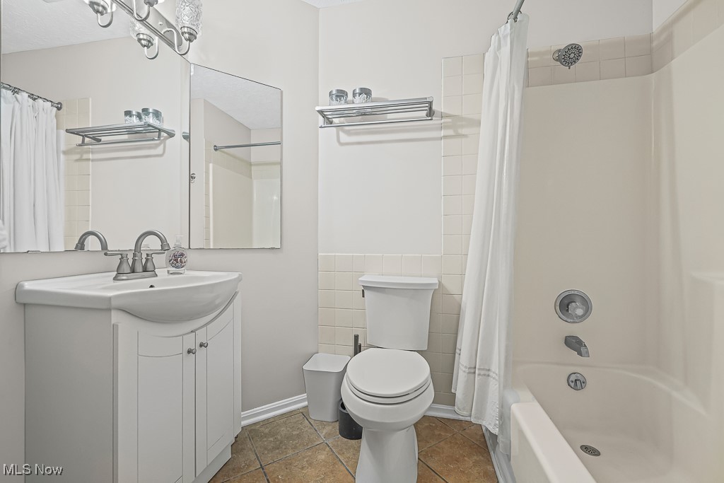 Village/Pointe West - Residential