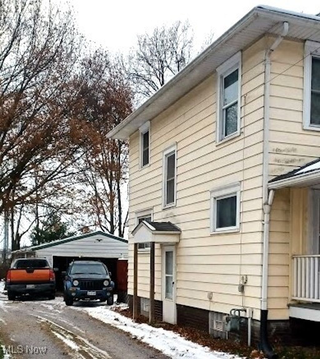 Photo of 469 E Euclid Avenue, Salem, OH 44460 (MLS # 5177469)