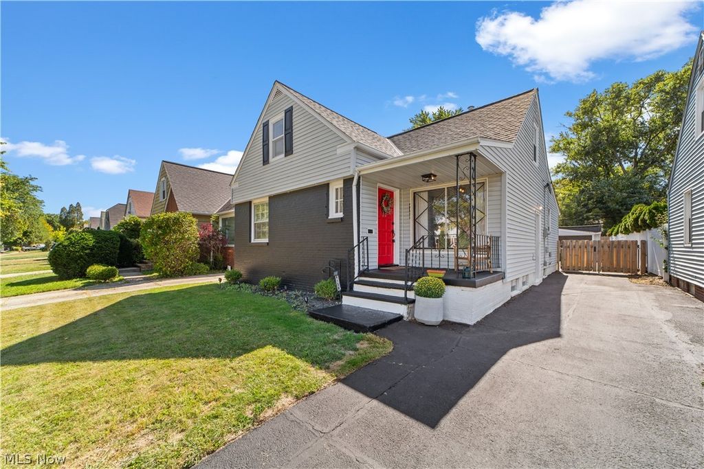 Photo of 4158 Wyncote Road, South Euclid, OH 44121 (MLS # 5192669)