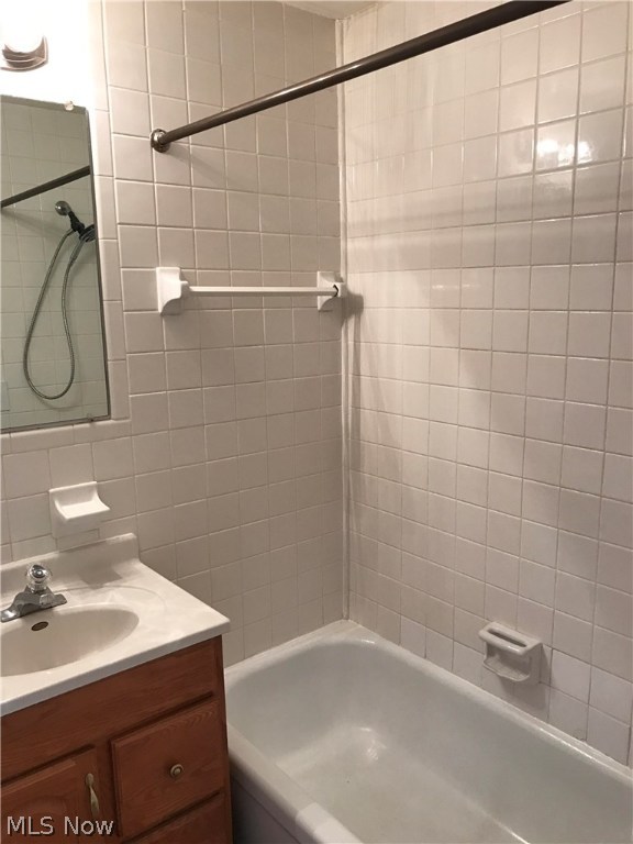 Townhouses Condo Estates Condo - Residential