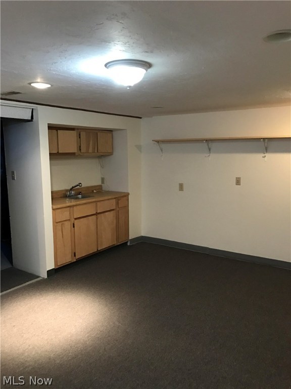 Townhouses Condo Estates Condo - Residential