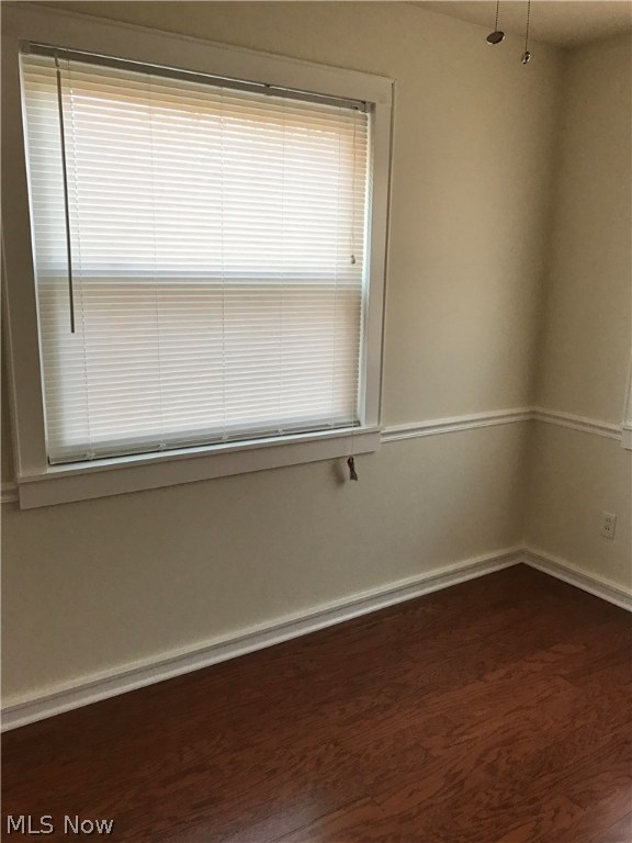 Townhouses Condo Estates Condo - Residential