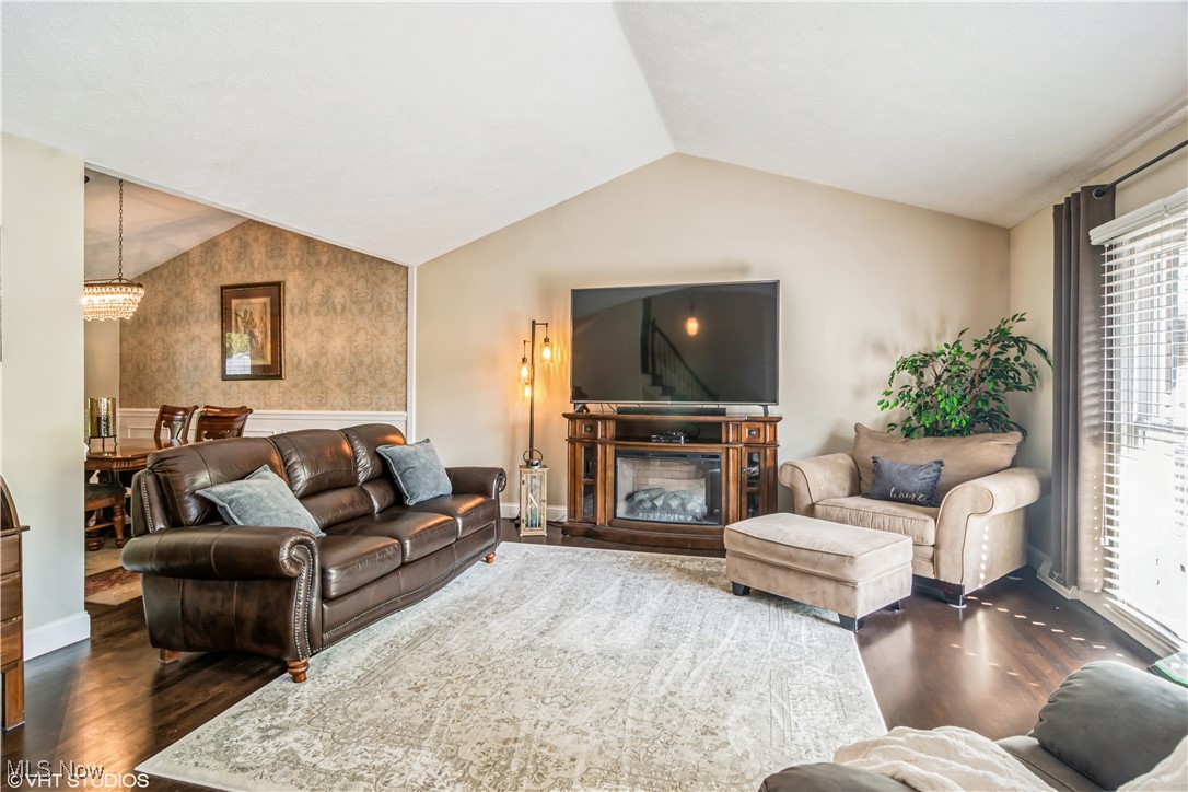 37 Monticello Drive, Brunswick, Ohio image 2