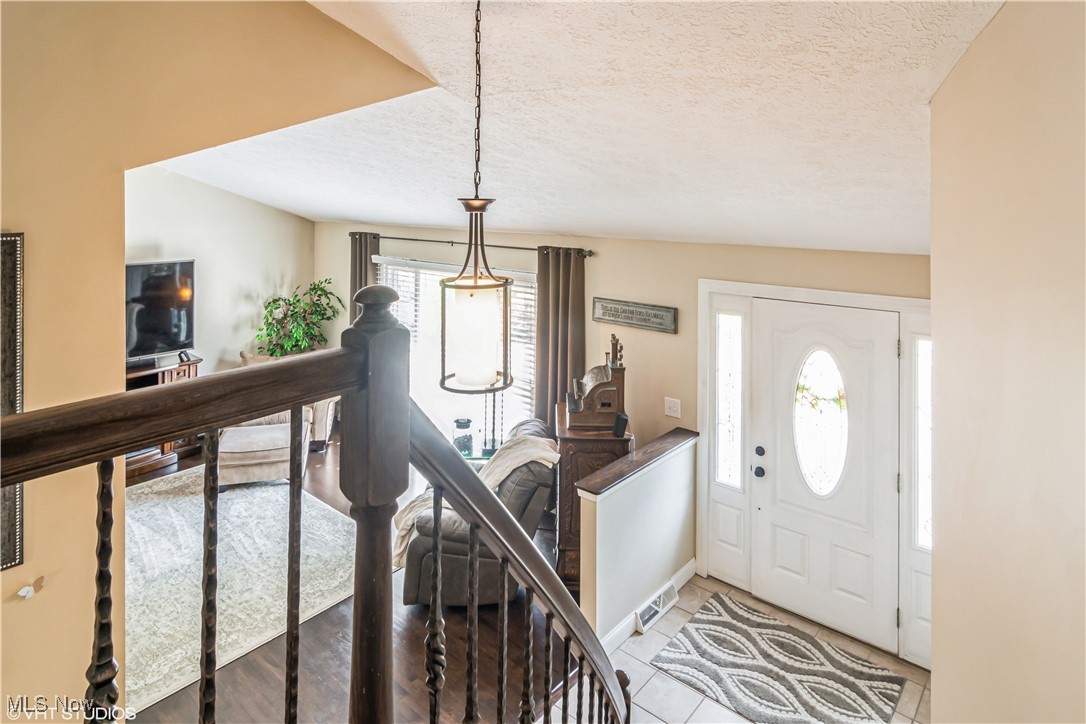 37 Monticello Drive, Brunswick, Ohio image 11