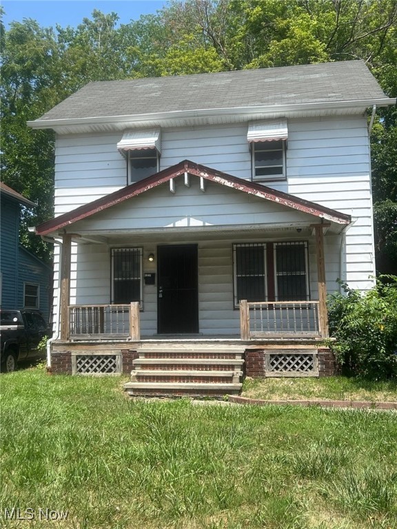 This is a must see 3-bedroom 1bath Colonial boasts an updated kitchen and bathroom. The HVAC system is just 1 year old, offering added peace of mind. Great opportunity for first time investor or expand your rental portfolio. Home is being sold as is, Seller will not make any repairs. Seller is very motivated, bring your offers!!
