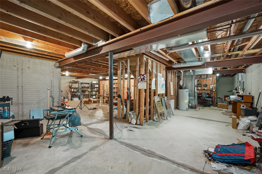 Westlake, Ohio 44145, United States, 3 Bedrooms Bedrooms, ,4 BathroomsBathrooms,Residential,Contingent,135418