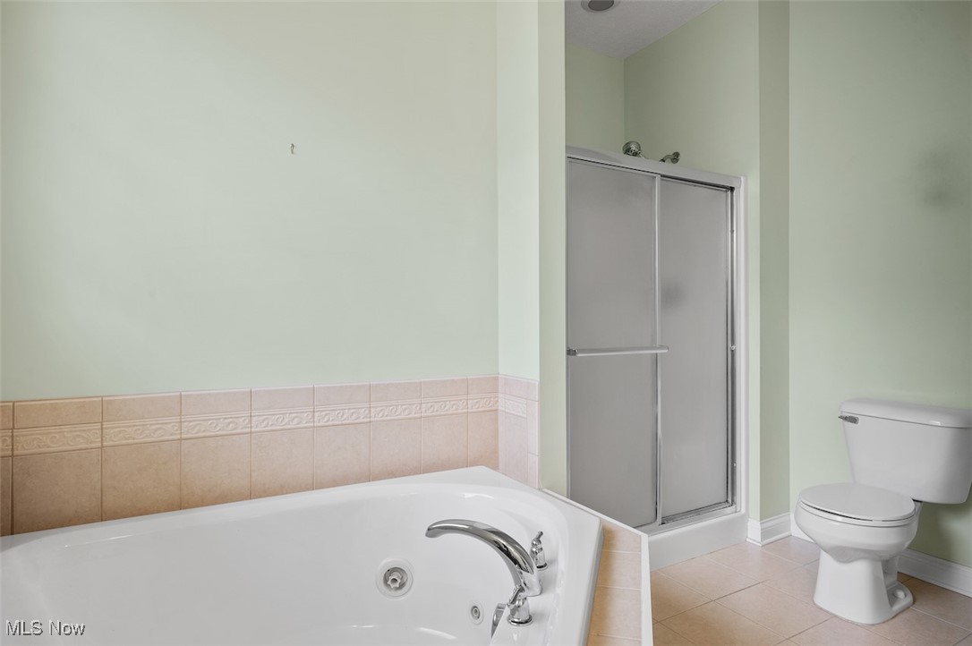 Westlake, Ohio 44145, United States, 3 Bedrooms Bedrooms, ,4 BathroomsBathrooms,Residential,Contingent,135418