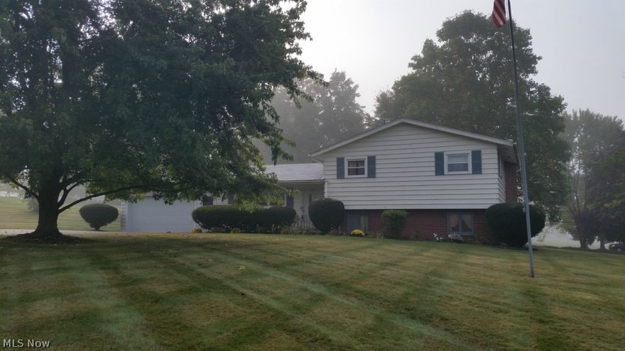 Wonderfully maintained home on gorgeous lot in Lake Harmony.  4 bedrooms, 2 baths, family room with wood burning fireplace, patio and beautiful yard.  The current owner has maintained this home and it is ready for a new owner.  Updates over the last few years include: dishwasher, water softener/purification system, sump pump, roof, carpet, kitchen flooring, remodeled bathrooms, entrance door, asphalt drive, windows and patio door, air conditioning, and furnace.