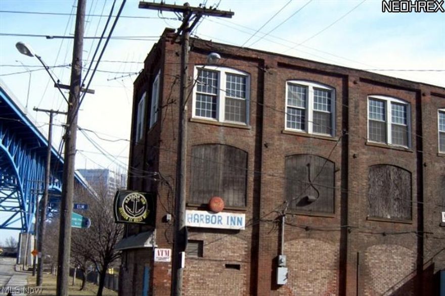 Harbor Inn