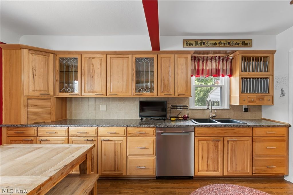 Photo of 8123 Lanyard Drive, Parma, OH 44129 (MLS # 5218914)