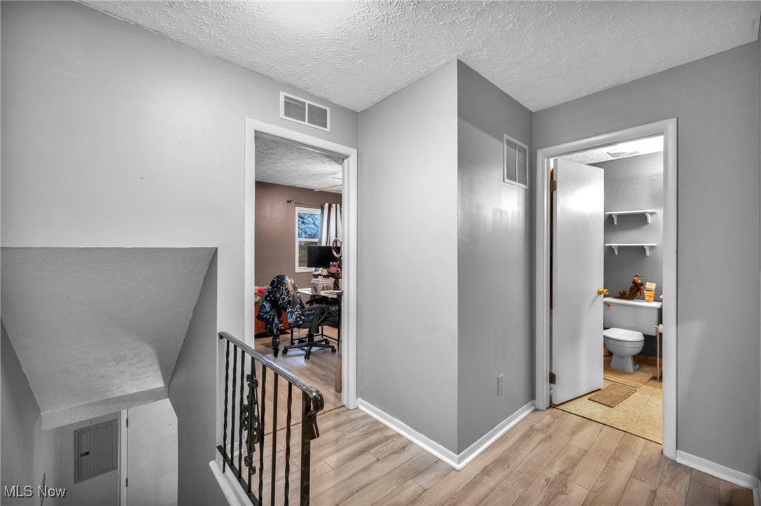 Country Club Twnhse North - Residential