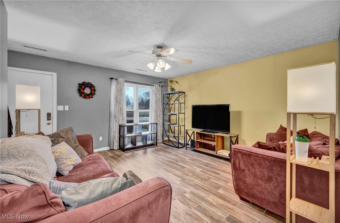 Country Club Twnhse North - Residential