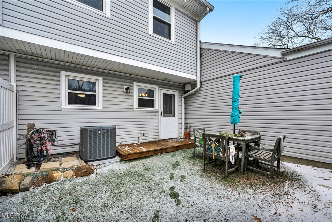 Country Club Twnhse North - Residential