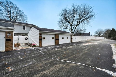 Tiny photo for 2095 Beechtree Drive, Uniontown, OH 44685 (MLS # 5177724)