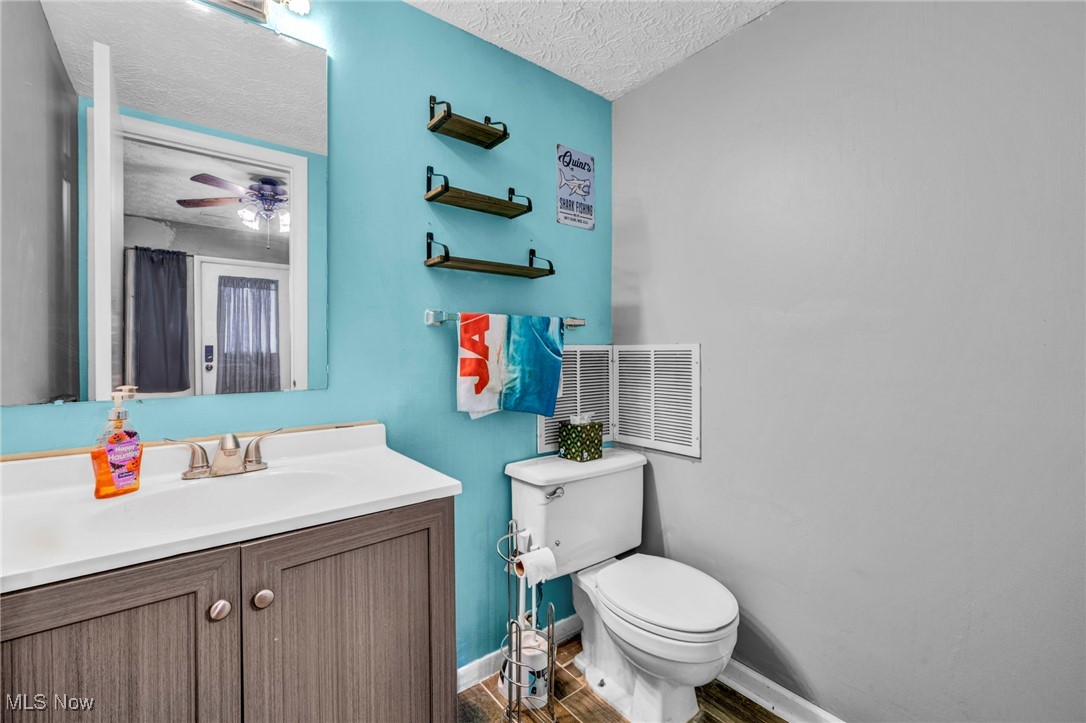 Country Club Twnhse North - Residential