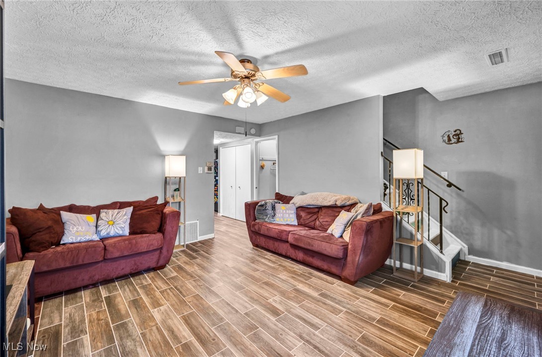 Country Club Twnhse North - Residential