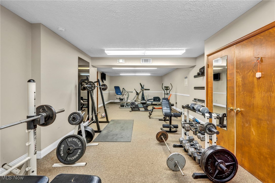 Country Club Twnhse North - Residential