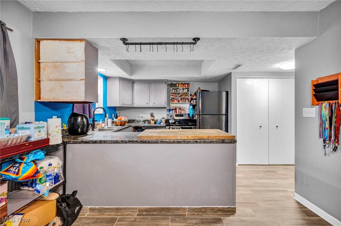 Country Club Twnhse North - Residential