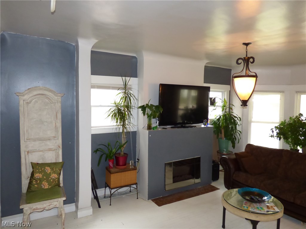 Ford & Holdens - Residential