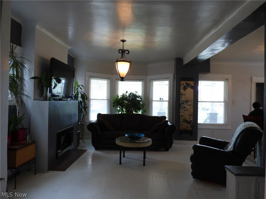 Ford & Holdens - Residential