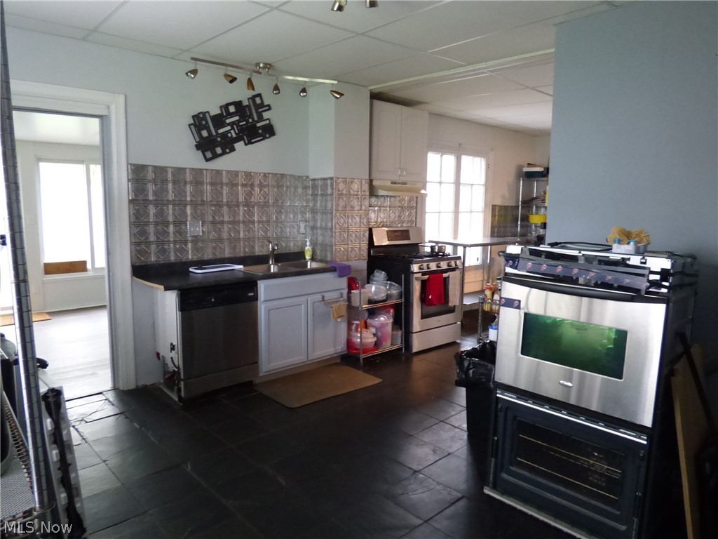 Ford & Holdens - Residential